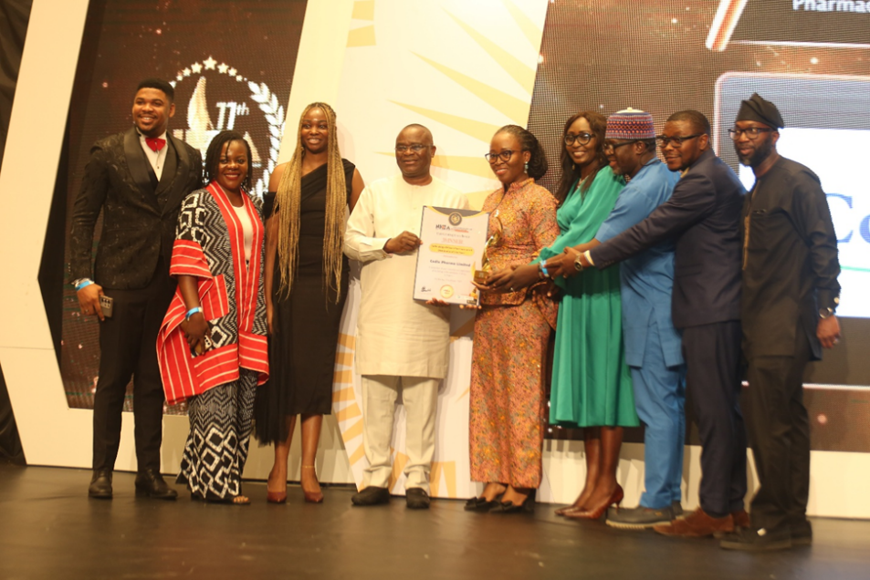 Codix Pharma staff receiving award